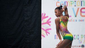 sorgente tabata thais sfe05184 simone ferraro ph